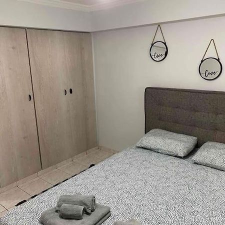 Olas 1-Bedroom Apartment Near The Center Of เอเธนส์ ภายนอก รูปภาพ